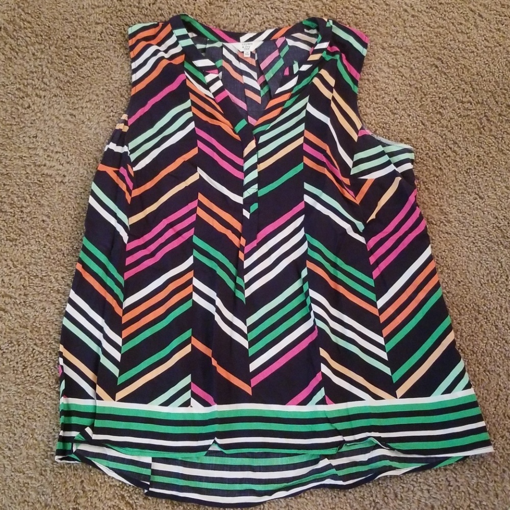 Crown & Ivy / High-Low Tank Top